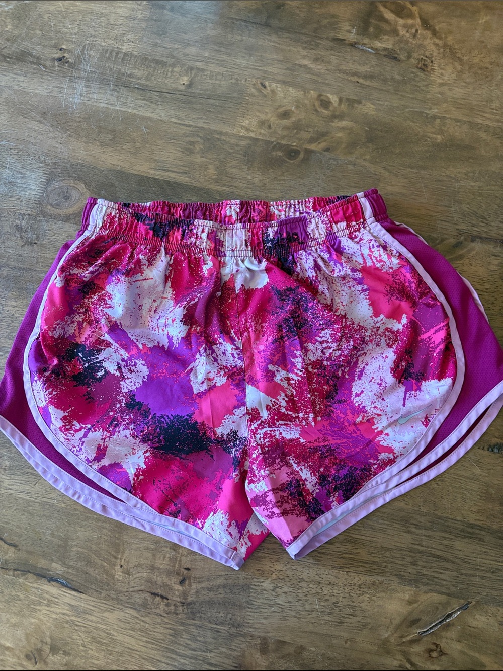 Women’s Nike Athletic Pink Print Running Shorts size M